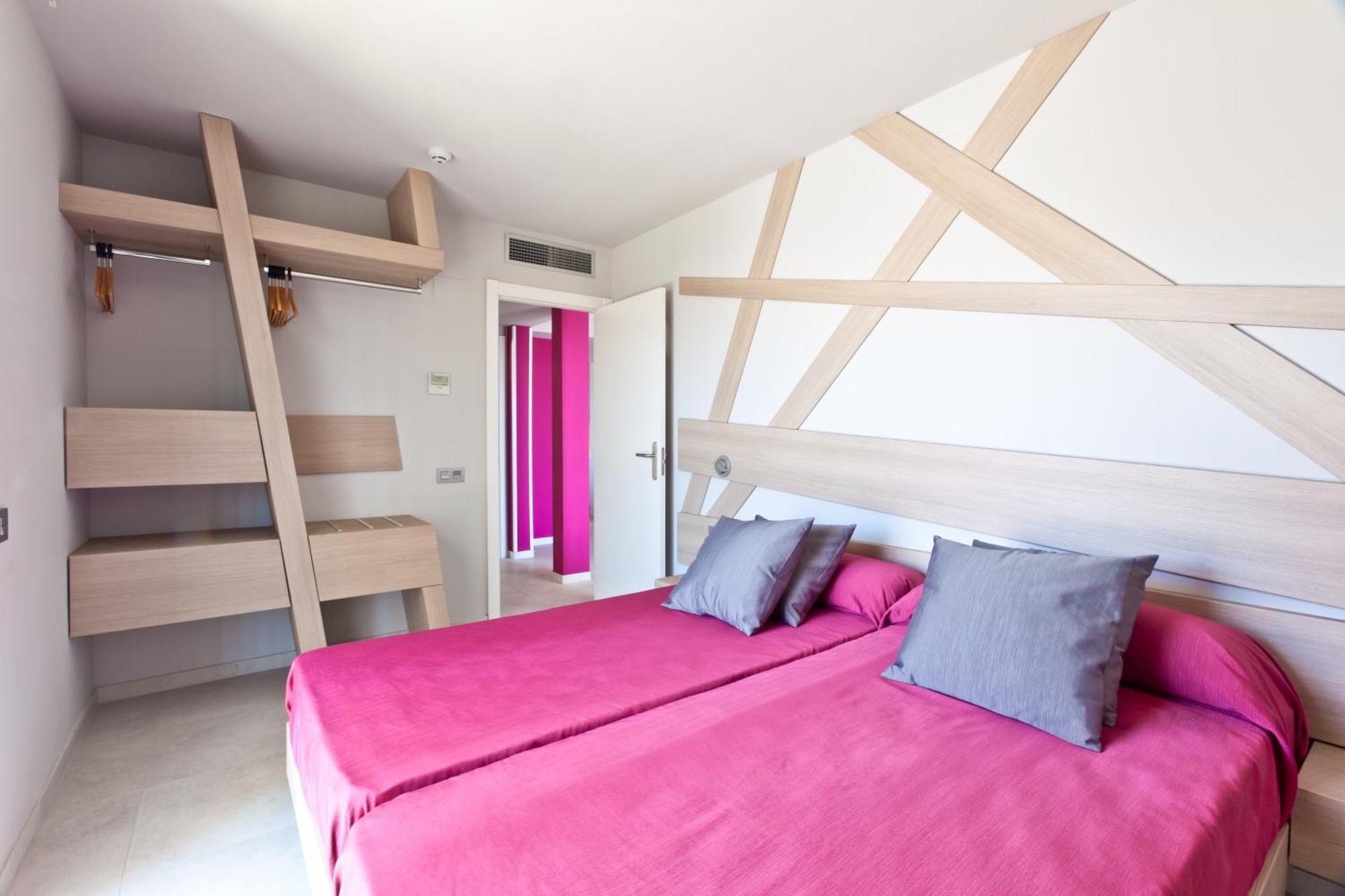 Ryans Ibiza Apartments - Only Adults Стая снимка