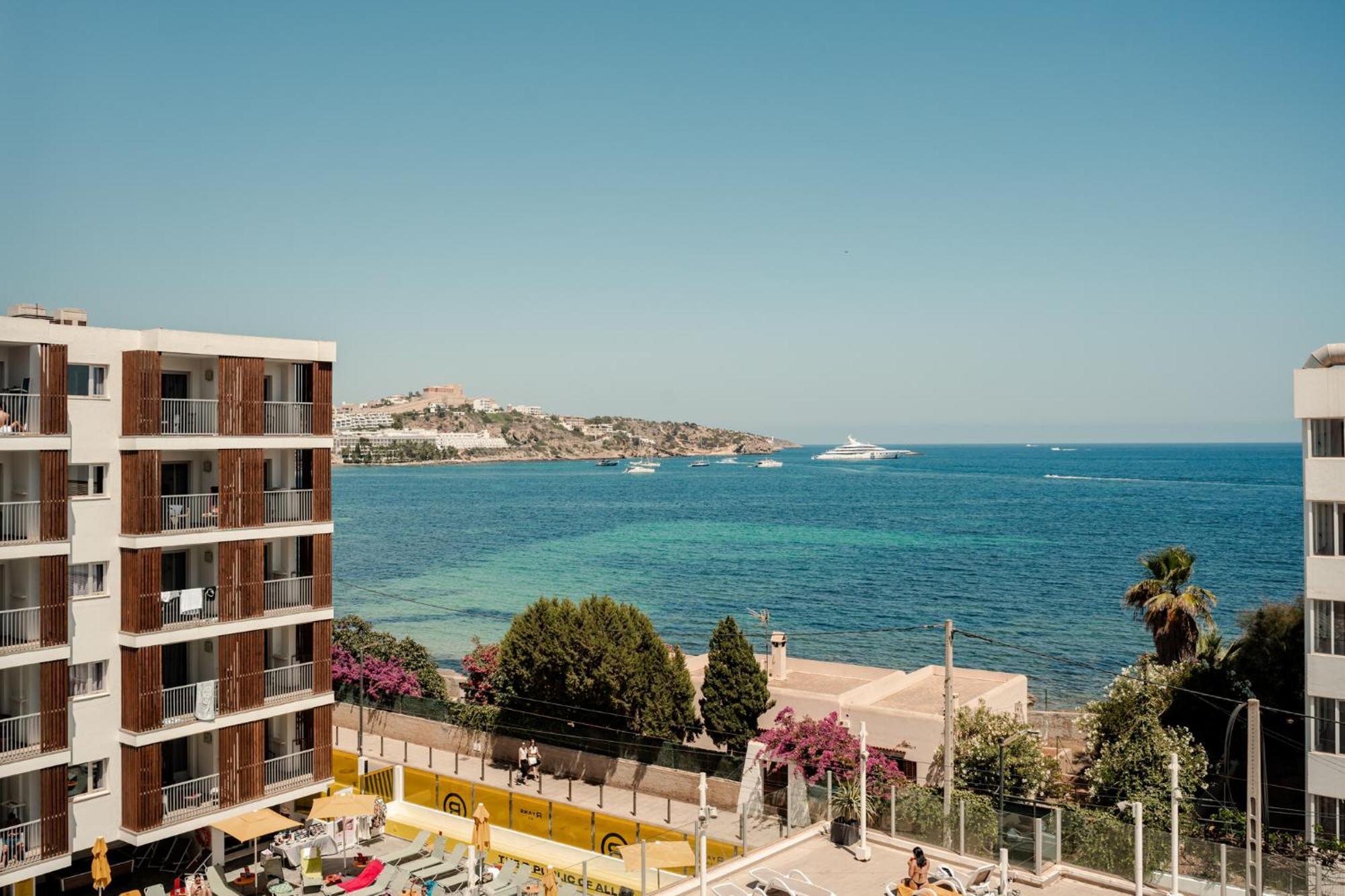 Ryans Ibiza Apartments - Only Adults Екстериор снимка