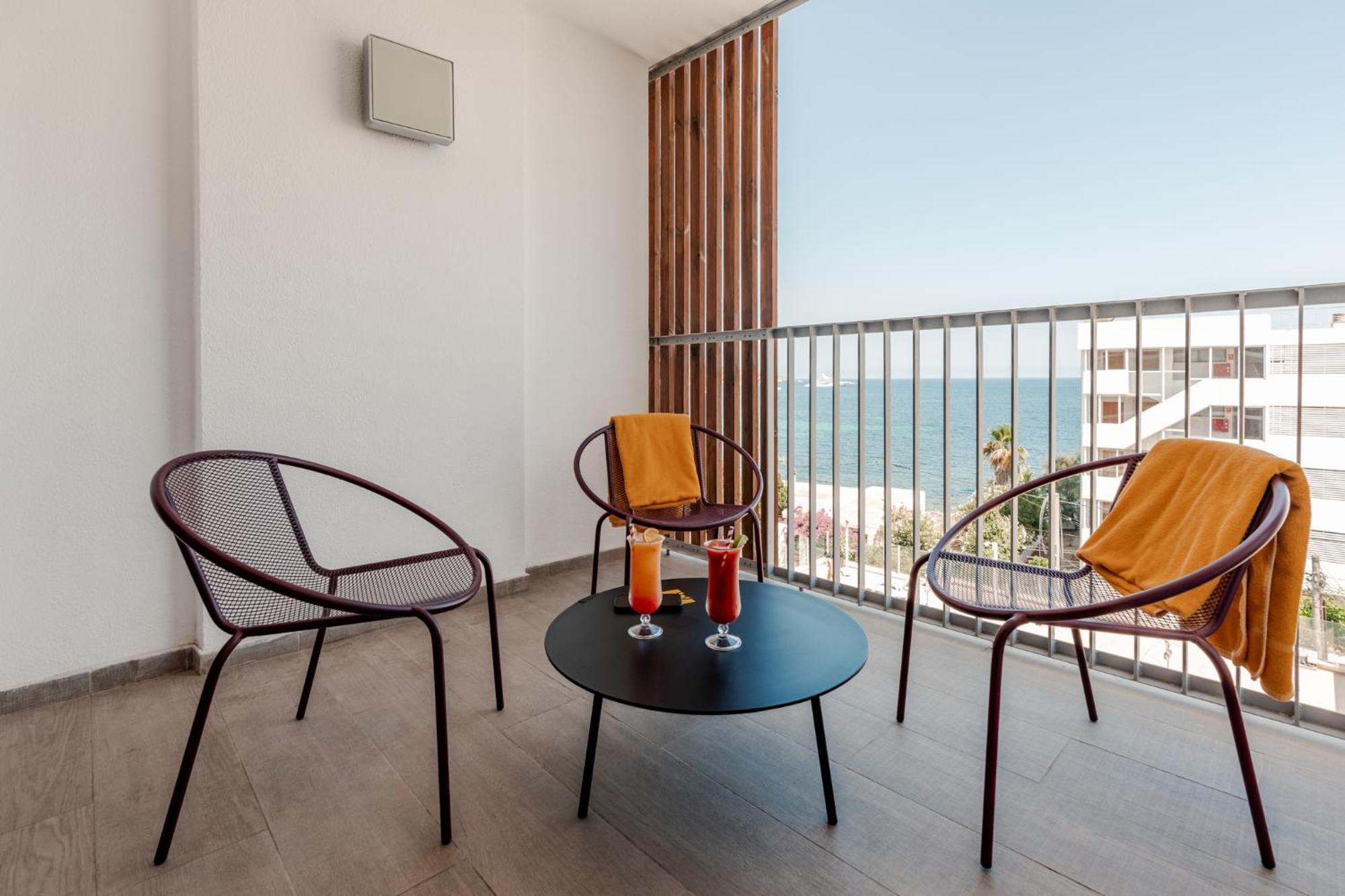 Ryans Ibiza Apartments - Only Adults Екстериор снимка